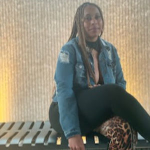 Meet your Posher, Latiah